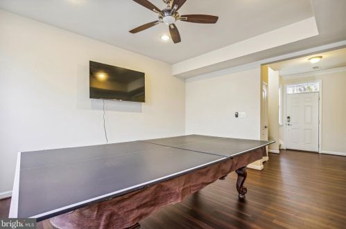 3570 Huntley Manor Ln, Alexandria VA  22306-5111 exterior