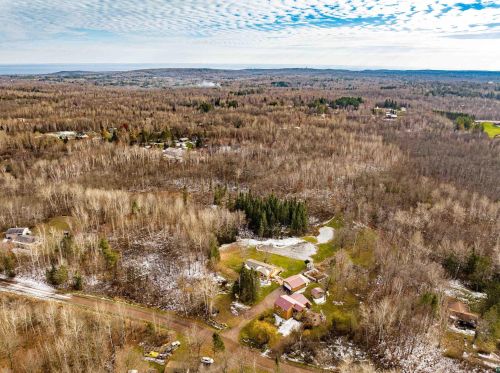 3852 Beyer Rd, Duluth MN 55803-9312 exterior