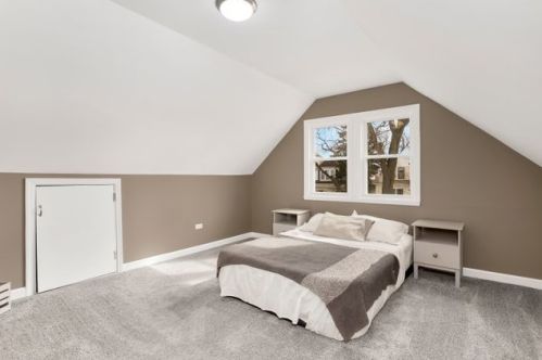 4830 Waveland Ave, Chicago IL 60641-3516 exterior