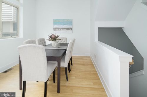 1110 Hope St, Philadelphia, PA 19123-1659