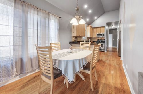 5737 64th Pl, Chicago IL  60638-5530 exterior