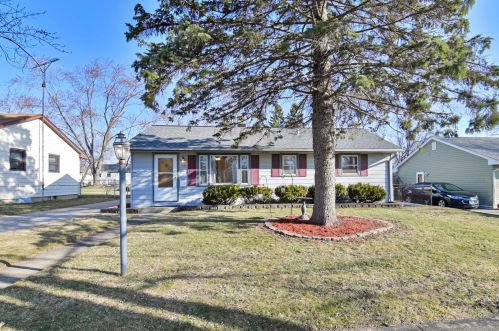 2716 Florida Ave, Waukegan IL 60087-4536 exterior