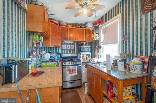 145 Isabel Ave, Manor PA 19036-1407 exterior