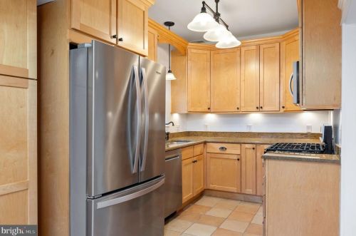 16 Masonic View Ave, Alexandria VA  22301-2204 exterior