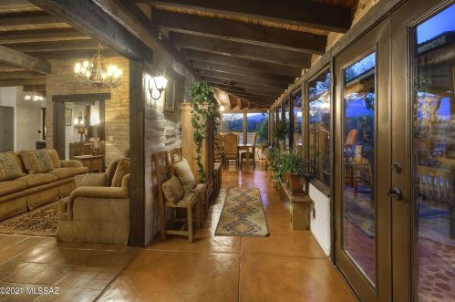 11330 Tanque Verde Rd, Tucson AZ  85749-8525 exterior