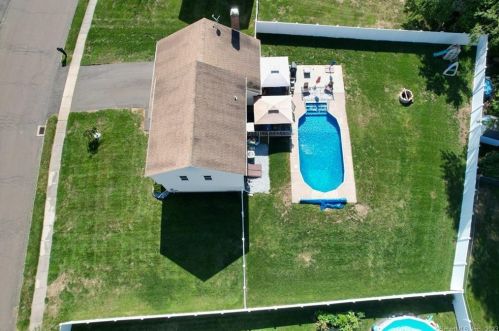 27 Ryefield, Enfield CT 06082-3935 exterior