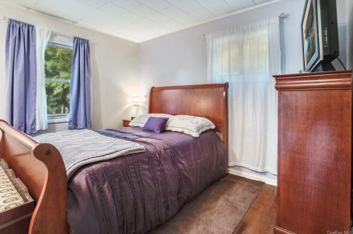 9 Toomey Dr, Poughkeepsie NY 12603-4215 exterior