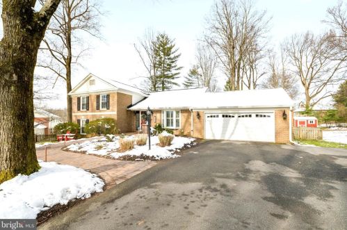 4721 Jasmine Dr, Rockville MD exterior