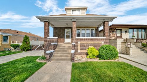 5543 Neenah Ave, Chicago, IL 60638-2421