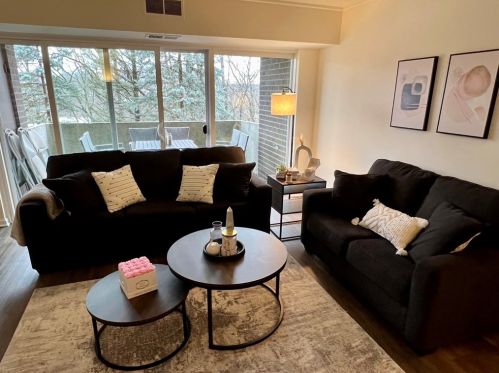 4204 Charlemagne Cir, Pittsburgh PA  15237-2912 exterior