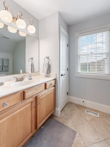 5612 Meadowbrook Ln, Bull Valley IL 60014-3009 exterior