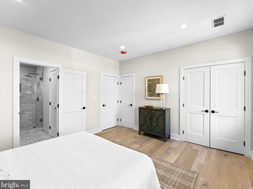 532 Shepherd St, Washington DC  20011-5913 exterior