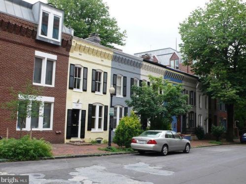 1077 30th St, Washington DC 20019-1168 exterior