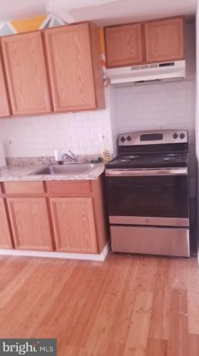 113 Girard Ave, Philadelphia PA  19123-1630 exterior