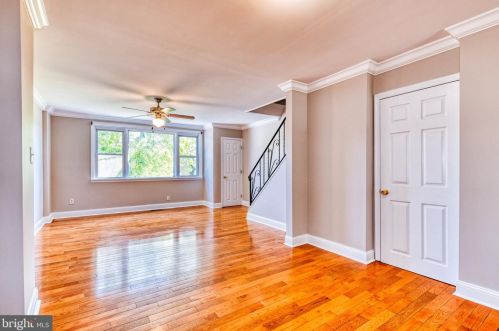 8727 Jackson St, Philadelphia, PA 19136-2131