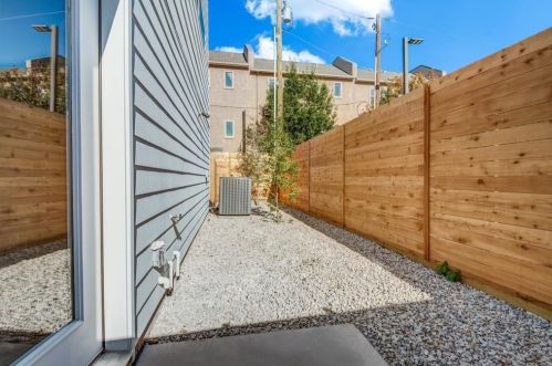 2118 Carroll Ave, Dallas TX  75204-3602 exterior