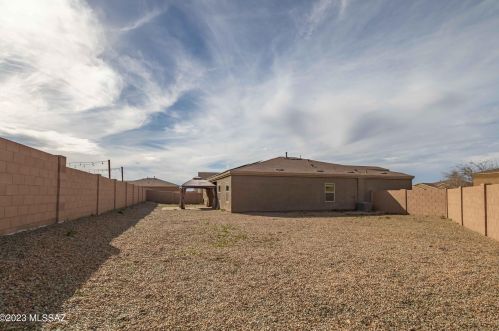 7441 Calle Aragon, Tucson AZ  85756 exterior