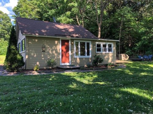 103 Reynolds St, Killingly CT 06239-2951 exterior