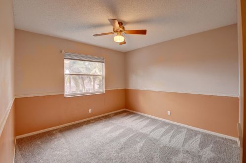 5745 Descartes Cir, Boynton Beach FL 33472-2430 exterior