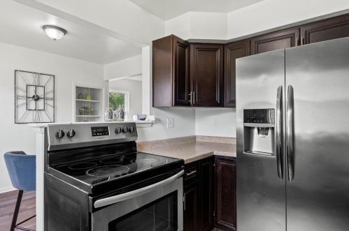 4912 78, Milwaukee WI 53223-5625 exterior