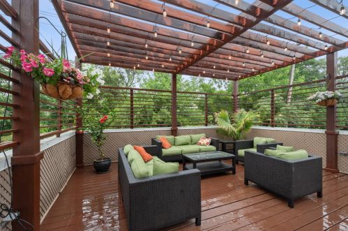 4008 Kolmar Ave, Chicago IL 60712-4703 exterior