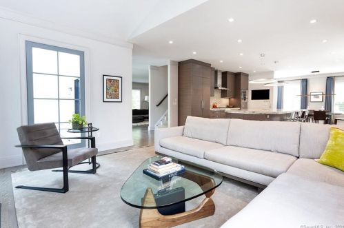 61 Morningside Dr, Greenwich CT 06830-6740 exterior