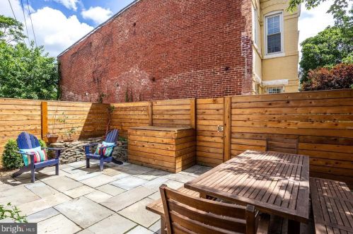 1200 D St, Washington DC  20003-2217 exterior