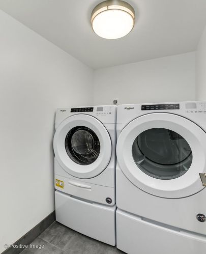 1241 Dearborn St, Chicago IL 60610-2238 exterior