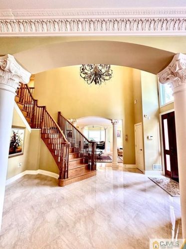 21 Southfield Rd, Edison NJ 08820-3141 exterior