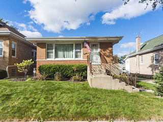 6340 Cornelia Ave, Chicago, IL 60634-4013