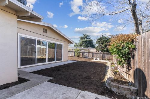 2773 Eastgate Ave, Concord CA 94520-4726 exterior