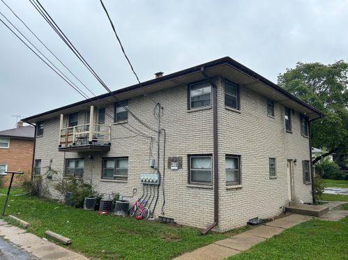 5105 84th St, Milwaukee, WI 53225-4263