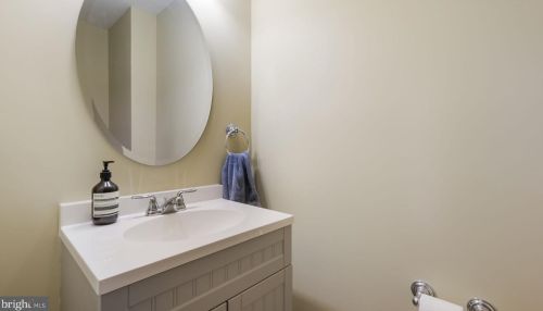 915 19 St, Philadelphia PA 19146-2638 exterior