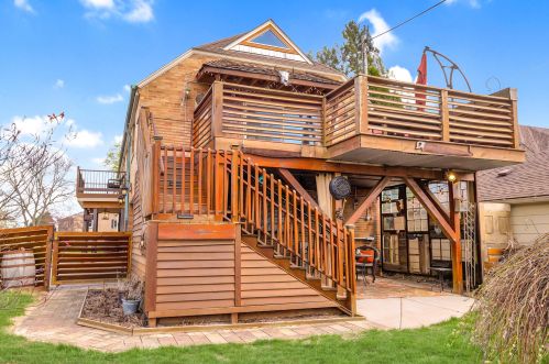 3420 Dousman St, Milwaukee WI 53212-1736 exterior