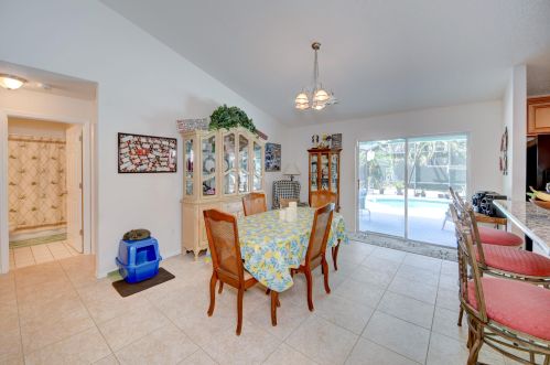 5967 Baylor Ave, Fort Pierce FL 34986-3634 exterior