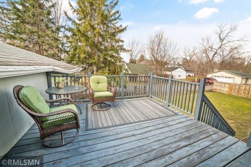 5400 Bryant St, Maple Plain MN 55359-9383 exterior