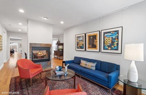 4425 Damen Ave, Chicago IL 60625-1701 exterior