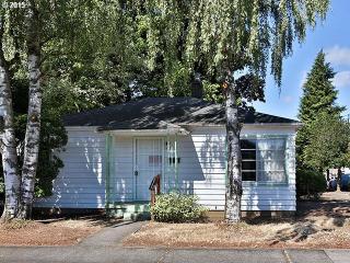 4905 85 Ave, Portland OR  97266-3120 exterior
