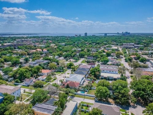 307 Arrawana Ave, Tampa FL  33609-2307 exterior