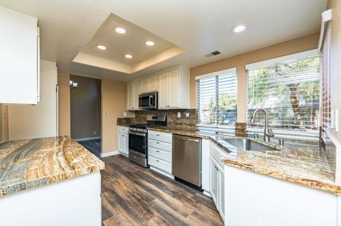 27522 Dandelion Ct, Temecula CA 92591-6126 exterior