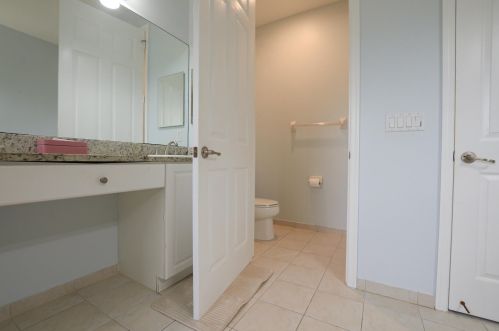 2582 Marshfield Ct, Fort Pierce FL 34953-4369 exterior