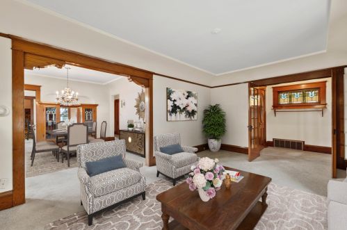 2015 59, Milwaukee WI 53219-1547 exterior