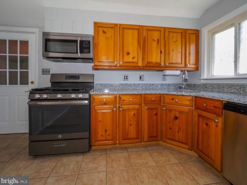 12705 Hathaway Dr, Silver Spring MD 20906-4076 exterior