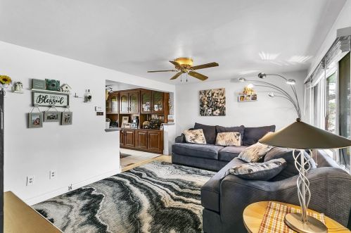 735 Elwell Ave, Pittsburgh, PA 15122-1122