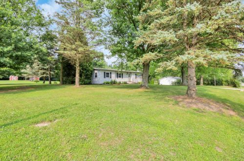 4306 Blacks Rd, Hebron OH 43025-9016 exterior