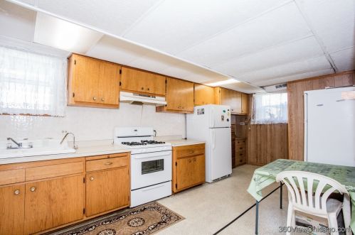 5515 Kildare Ave, Chicago IL 60629-5733 exterior