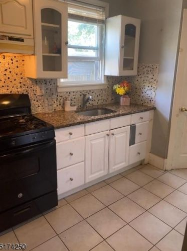 26 Becker Ter, Irvington NJ 07111-1311 exterior