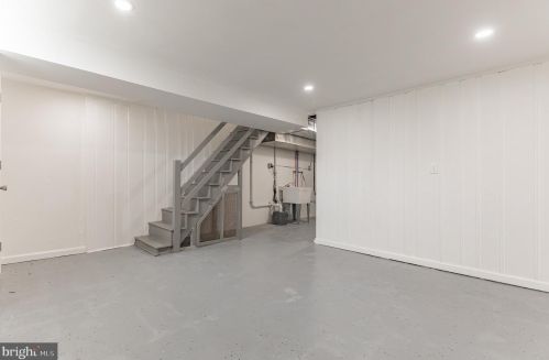 1043 Tremont Dr, Manor PA 19036-1520 exterior