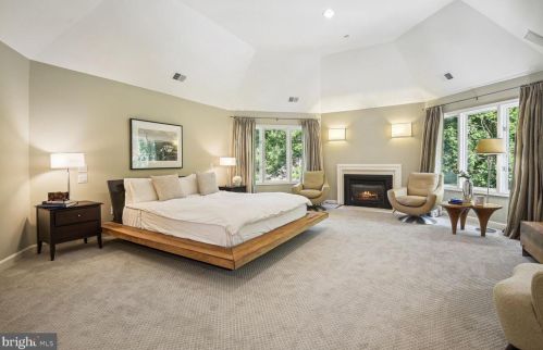 9906 Avenel Farm Dr, Rockville MD 20854-5410 exterior