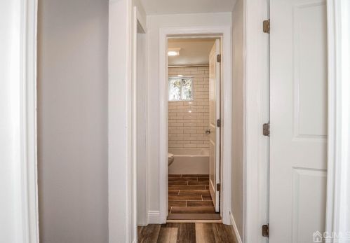 212 Jackson Ave, Edison NJ  08837-2833 exterior